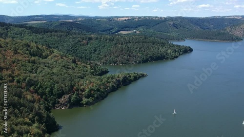 Fridefont (Cantal, France) - Vue aérienne depuis le belvédère sur le cirque de Mallet