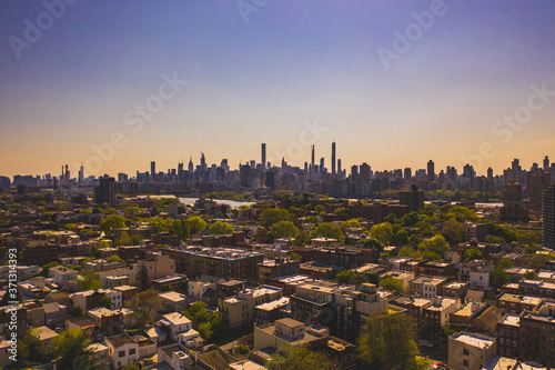 Fototapeta Naklejka Na Ścianę i Meble -  Manhattan sunset from Astoria Queens