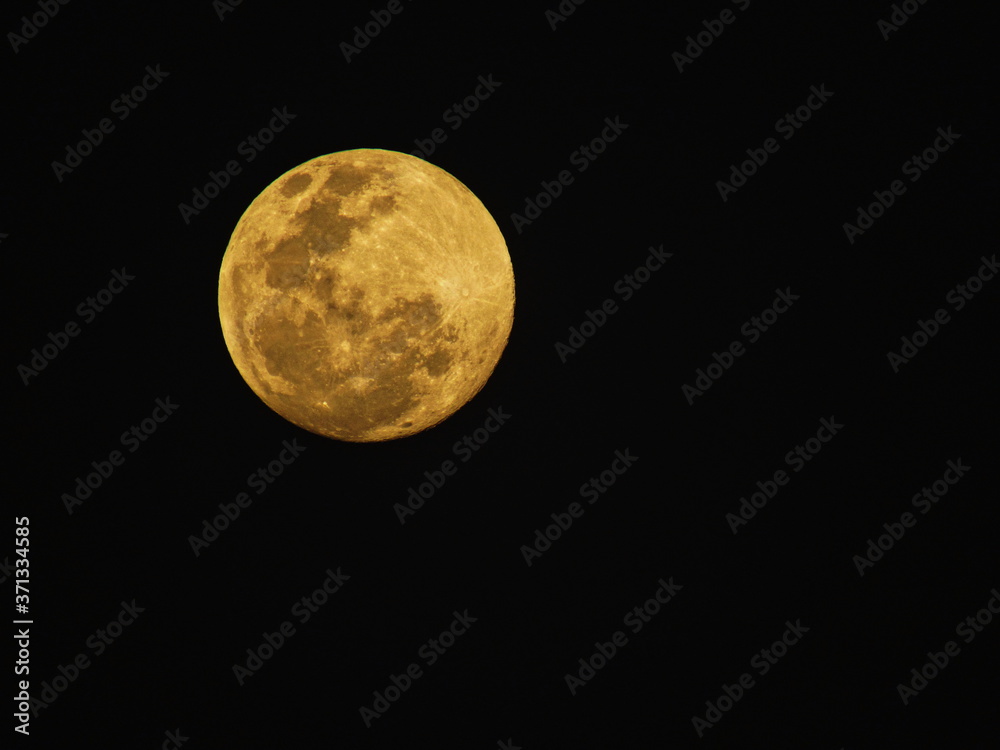 Obraz premium L U A - m o o n 