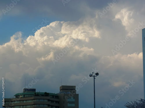 The huge cloud which covers the summer sky exhaustively