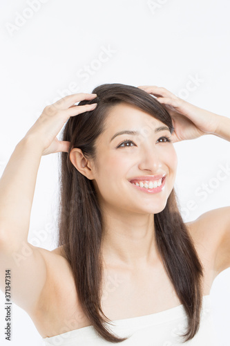 Wallpaper Mural 頭皮マッサージをする女性 Torontodigital.ca