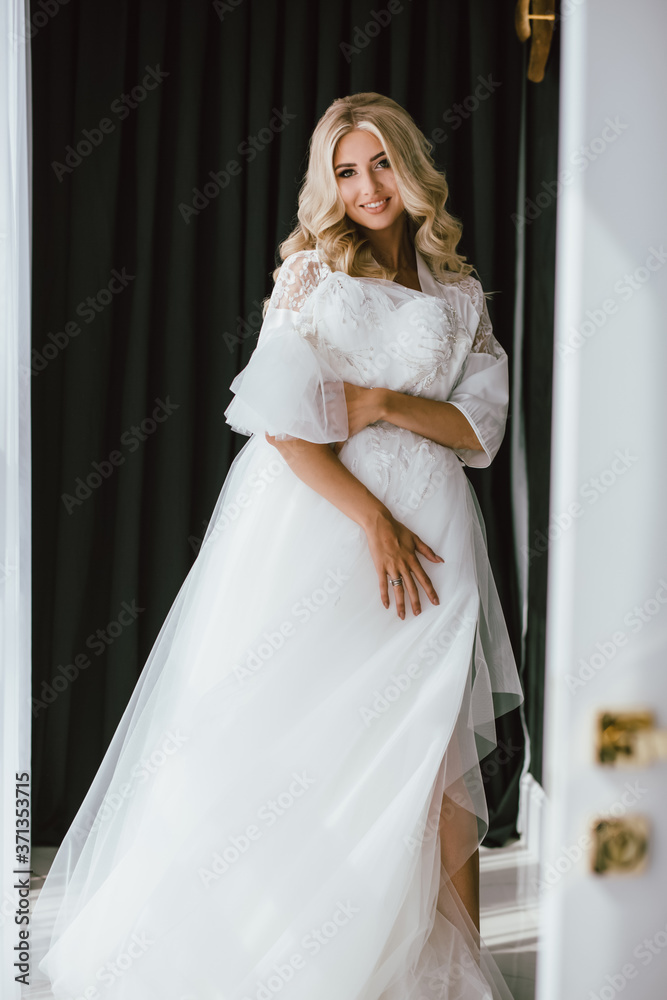 bride in white dress, wedding concept, romantic photo bride in white dress, wedding concept, romantic photo