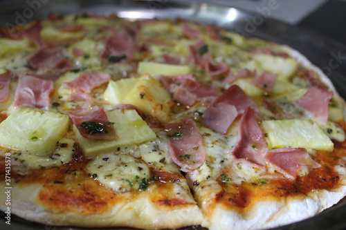 classic ham and pineapple pizza