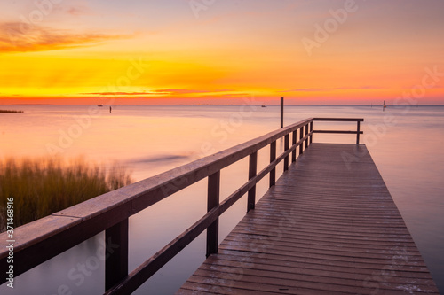 Fototapeta Naklejka Na Ścianę i Meble -  sunset sunrise on the ocean