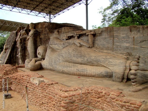 SRI LANKA, POLONNARUWA, GAL VIHARA.