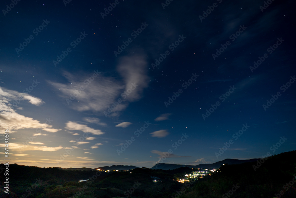 Sunset landscapes with the Mountain View Sunset landscapes with the Mountain View