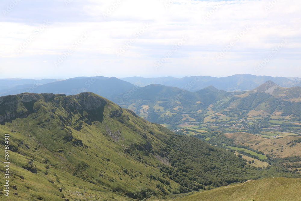 La vue depuis le Plomb du Cantal