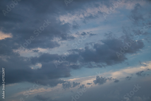 stormy sky with clouds. cielo nublado tormentoso © Javier Ocampo Bernas