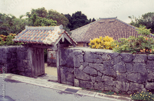 1970年代沖縄赤瓦屋根