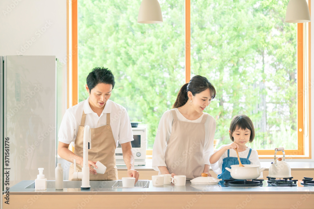 料理する親子 子育てイメージ 料理する親子 子育てイメージ