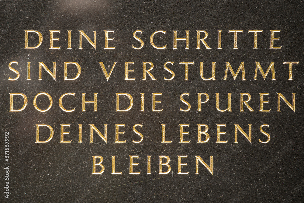 Fototapeta premium Friedhof, Grabstein, Statue 