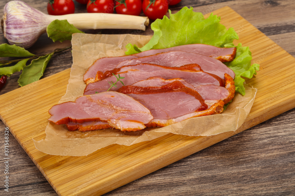 Sliced smoked duck breast served salad Sliced smoked duck breast served salad