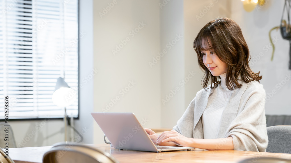 女性・カフェ 女性・カフェ