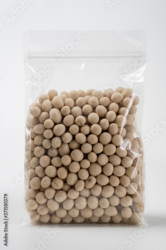 Картината върху платно peanut product on blank plastic container