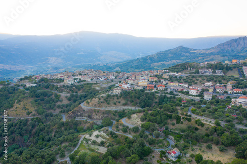 Piccolo paese Careri in Calabria  vista aerea.