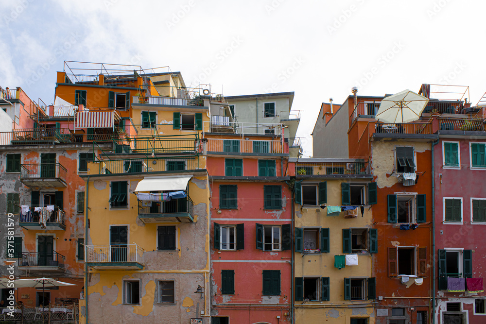 colorful houses in Manarola Cinque Terre