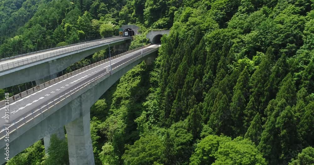 《山形県》山形自動車道の空撮 《山形県》山形自動車道の空撮