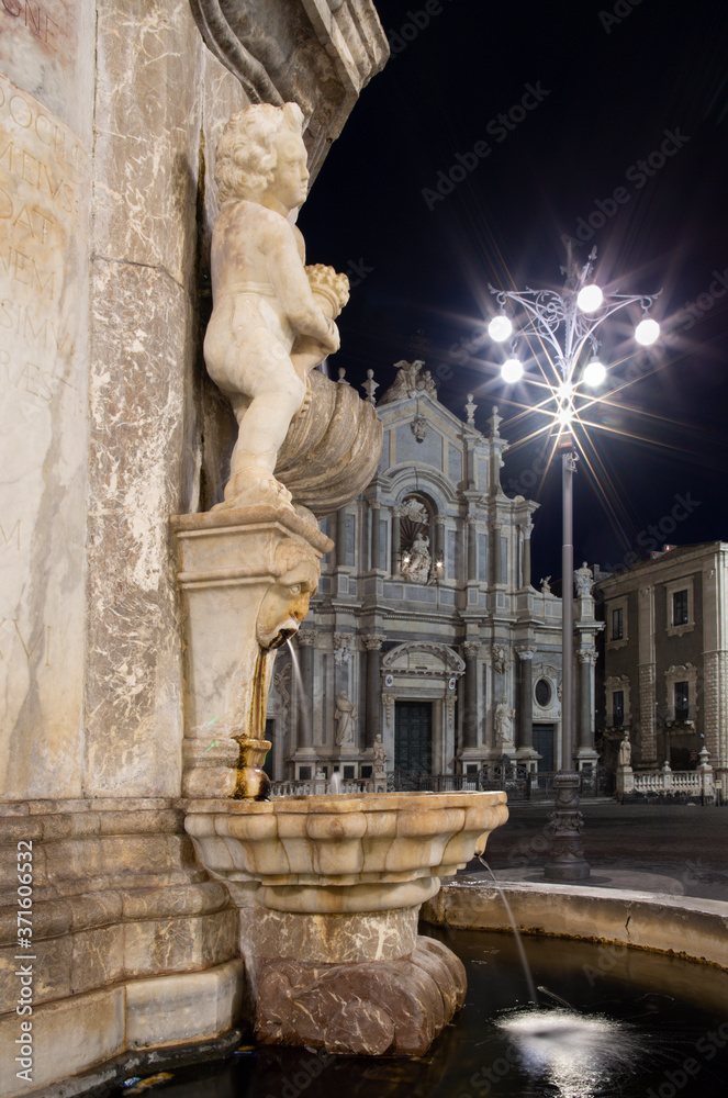 Catania - The Fountain pf Elephant and the Basilica di Sant'agata at night.