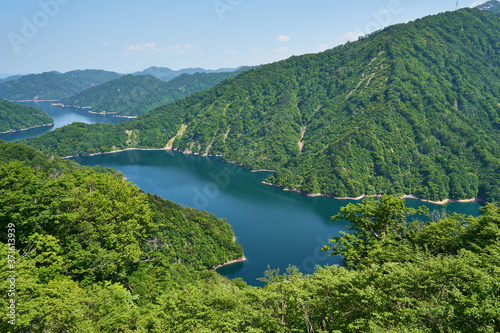 福島県　国道252号線　雪わり街道展望台からの田子倉湖の眺め photo