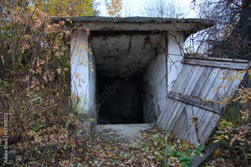 concrete descent down into the bomb shelter