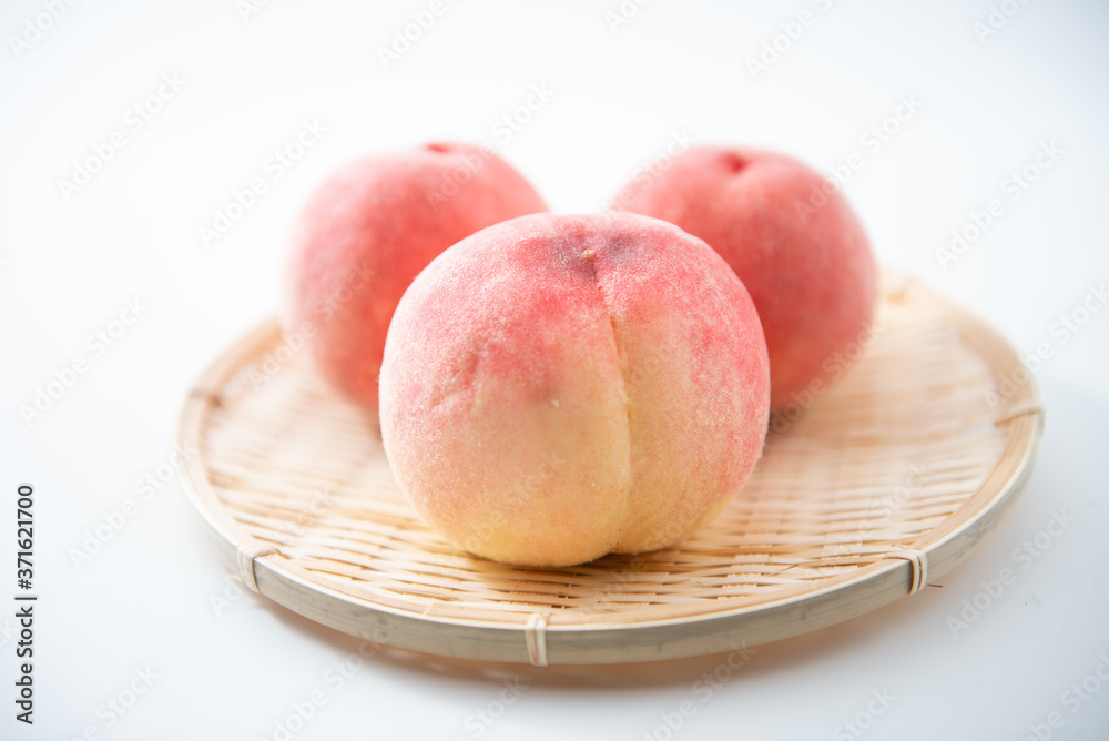 フレッシュな桃