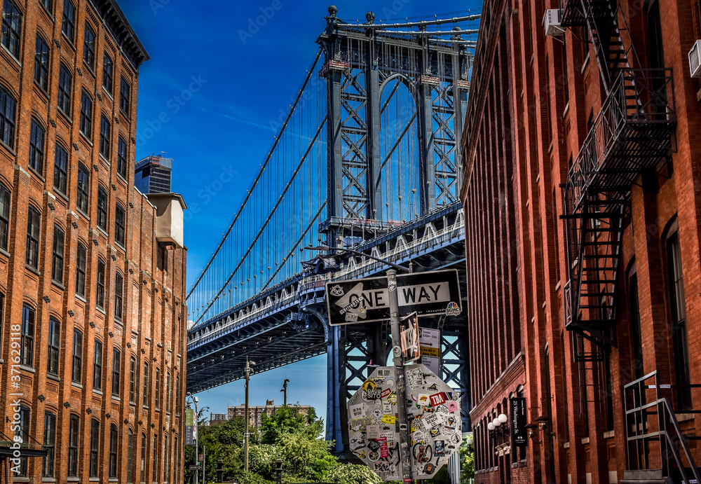 One Way Manhattan Bridge - obrazy, fototapety, plakaty 