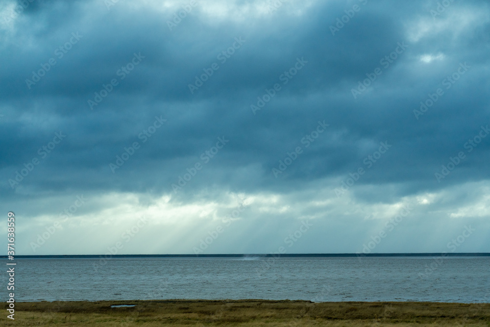 Fototapeta premium storm clouds over the sea