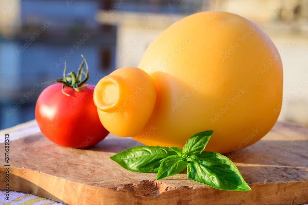 Foto de Cheese collection, Italian cheese provolone or caciocavallo