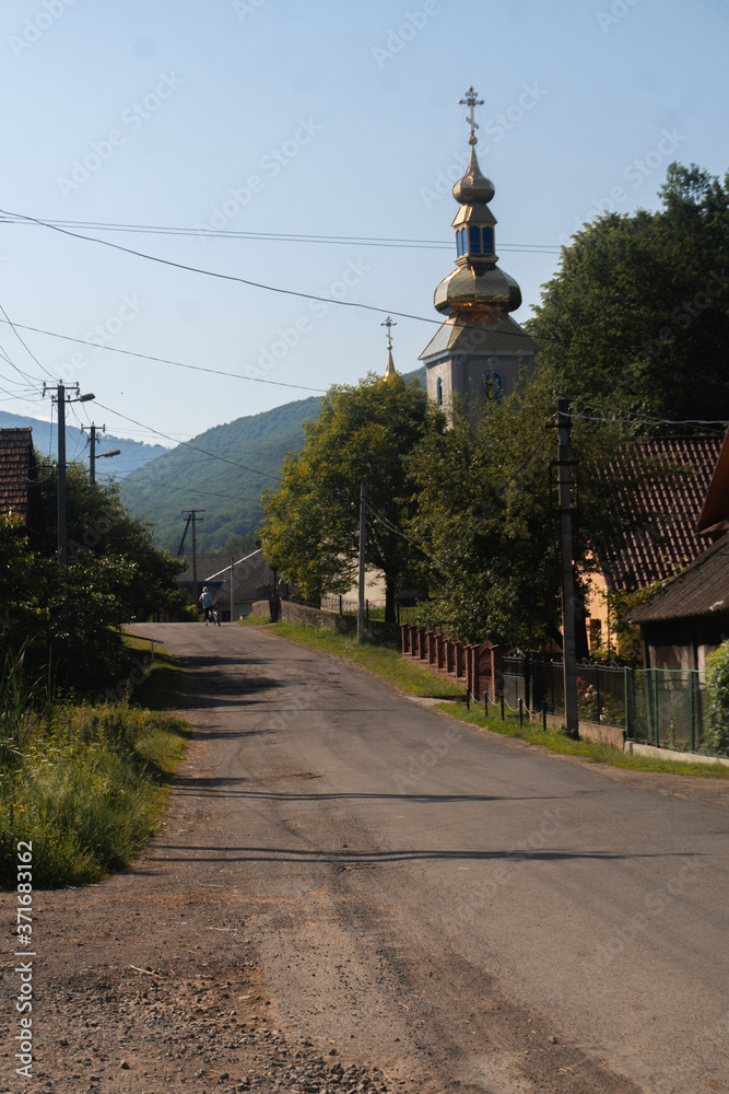 Dorfstraße in der Ukraine