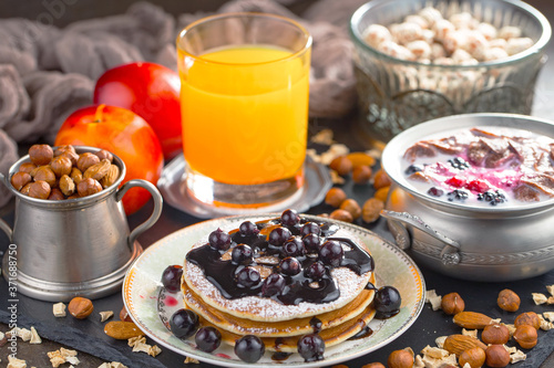 Healthy breakfast on an old background © vizafoto