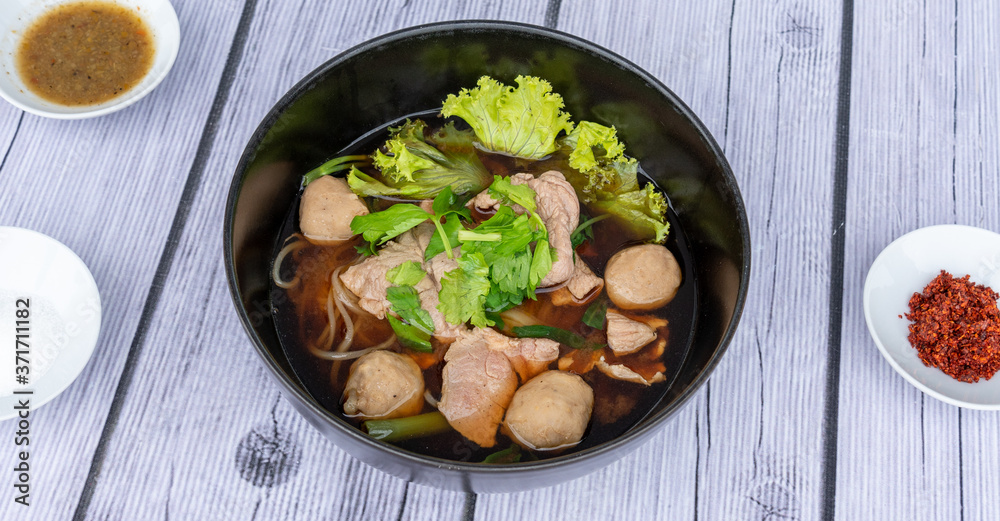 Thai Food Mixes of Stewed Beef & Pork Balls Soups 