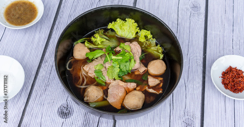 Thai Food Mixes of Stewed Beef & Pork Balls Soups 