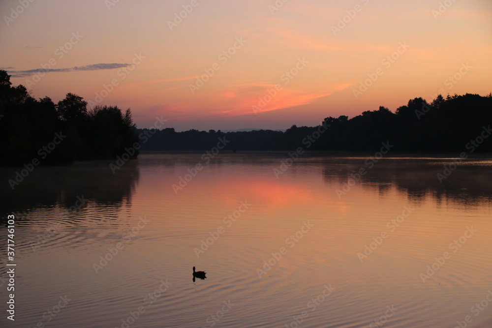 Fototapeta premium Sonnenaufgang am Opfinger See