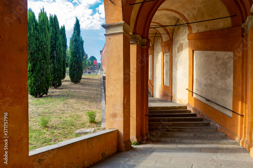 Foto Italy Emilia Romagna, Bologna, Porticoes of San Luca