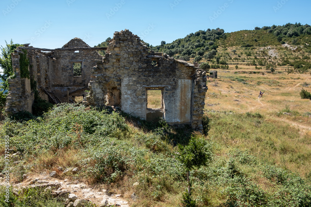 Moracat, abandoned village on Sobrarbe, Pyrenees, Huesca