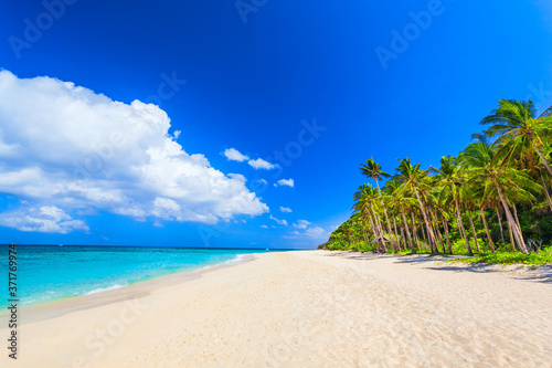 Fototapeta Naklejka Na Ścianę i Meble -  White sand beach Boracay island, Philippines