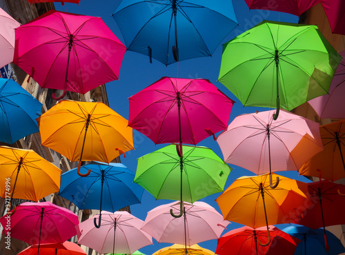 Fényképezés Colourful Umbrellas, Carcassonne
