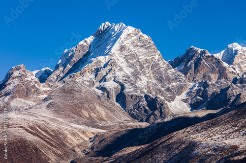 Lobuche mountain in Everest region, Nepal © saiko3p