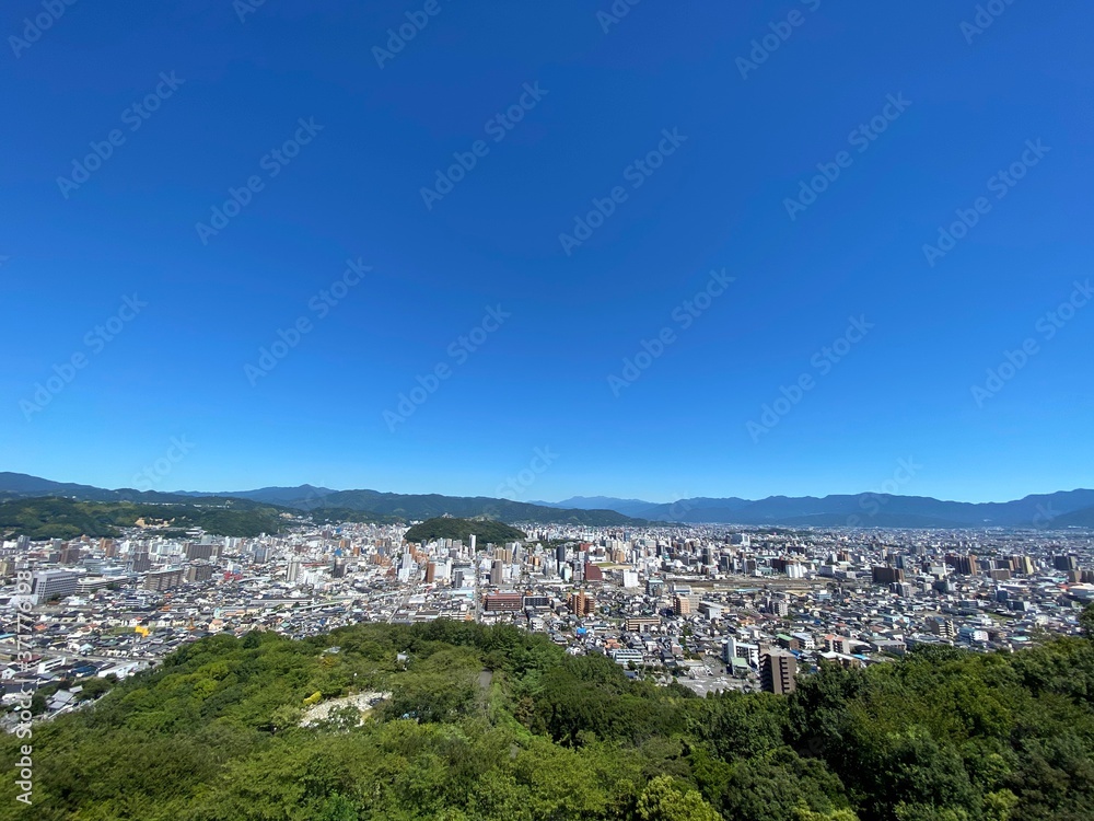 松山総合公園フライブルグ城から見た松山市（松山城方面）　愛媛県