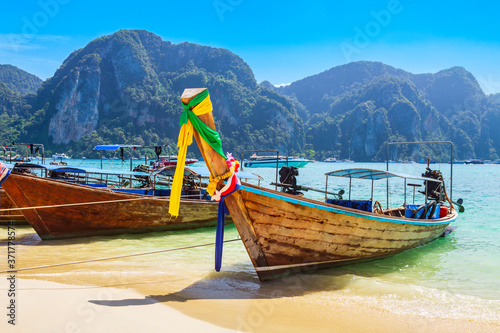 Czysta woda plaża w Tajlandii