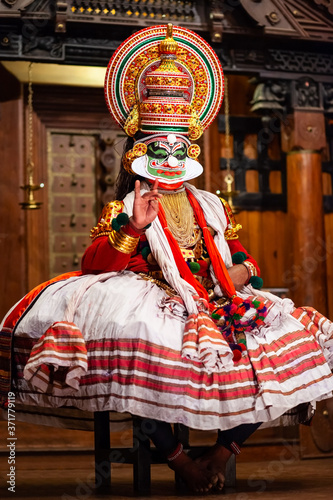 Kathakali dance show in Cochin, India photo