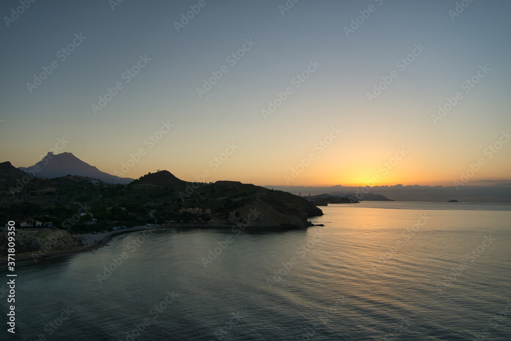Vistas del amanecer sobre el mar. Vistas del amanecer sobre el mar.