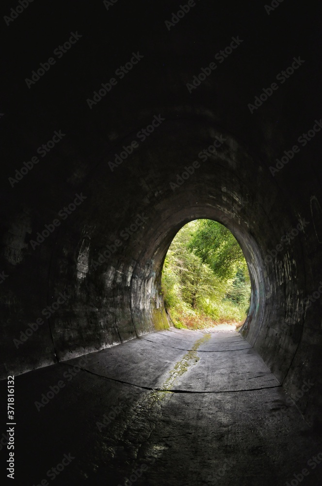 Tunel od środka Tunel od środka