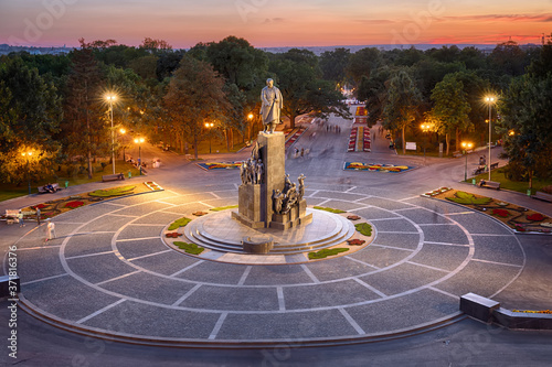 Vászonkép The Shevchenko Garden in Kharkiv in the night lights, view from the roof