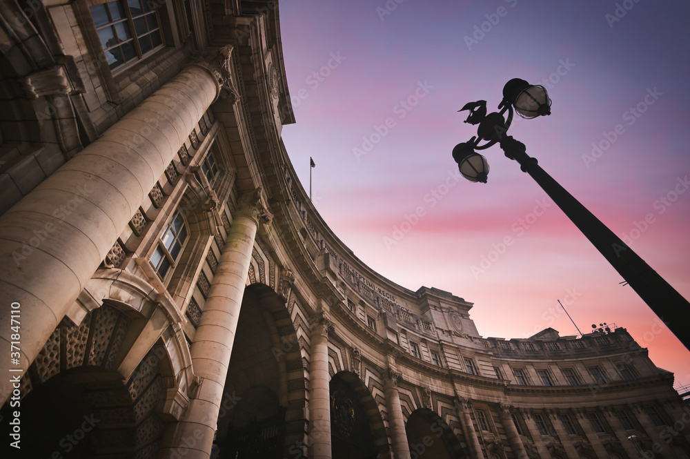 A view of the Admiralty Arch at dusk in central London, UK.