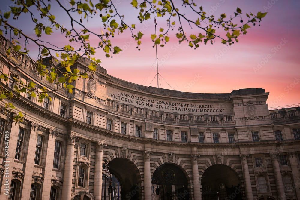 A view of the Admiralty Arch at dusk in central London, UK.