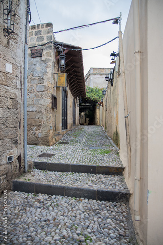 Fototapeta Naklejka Na Ścianę i Meble -  The picturesque streets of Rhodes Old Town, Rhodes, Greece