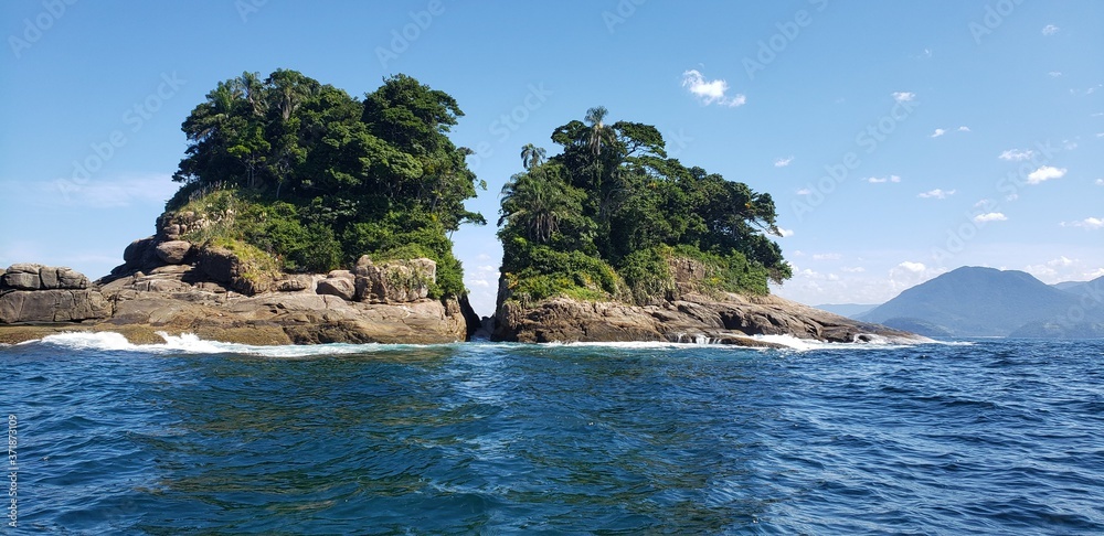 Naklejka premium Menor praia do Brasil