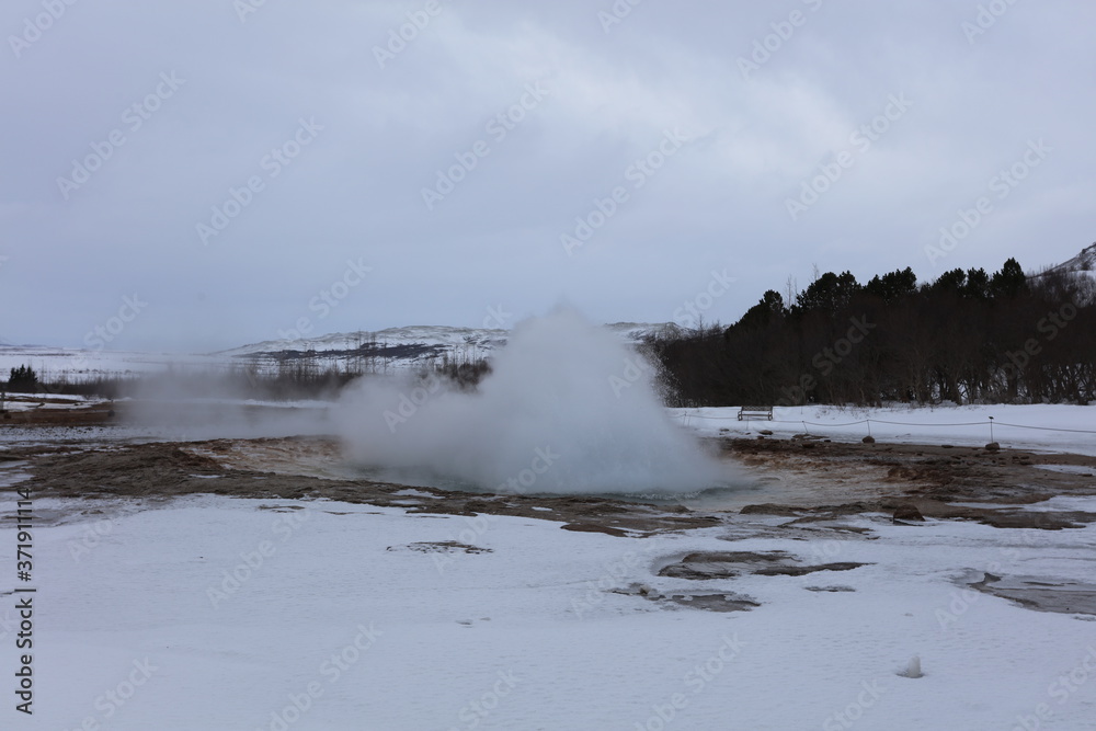 アイスランドのゲイシール間欠泉（Geysir）