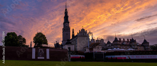 Billede på lærred Jasna Gora Monastery in Poland during a beautiful sunset